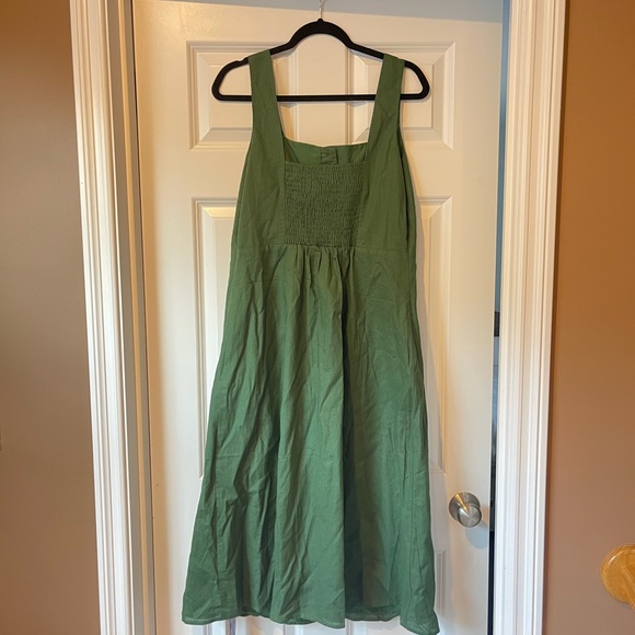 Cider Linen Blend Green Midi Dress - Picture 5 of 10